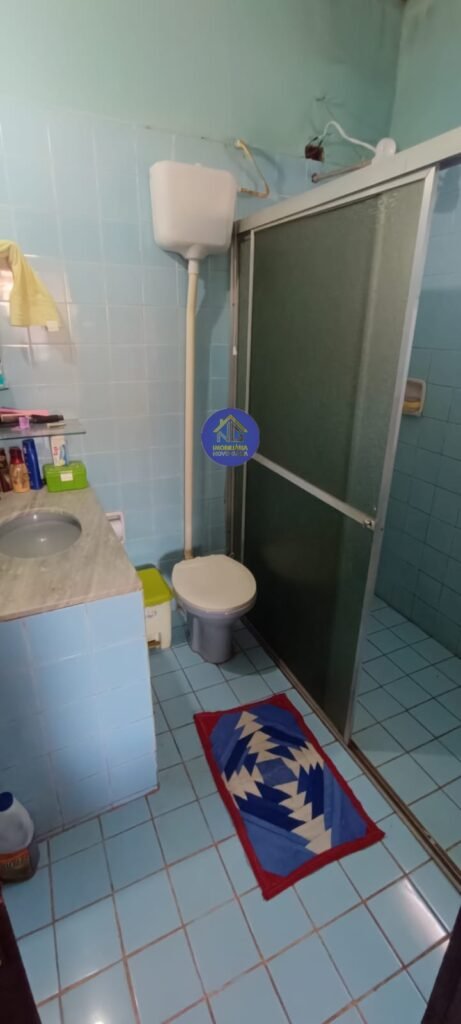 20ff9579-2ac3-4d40-850d-44703b5035a9